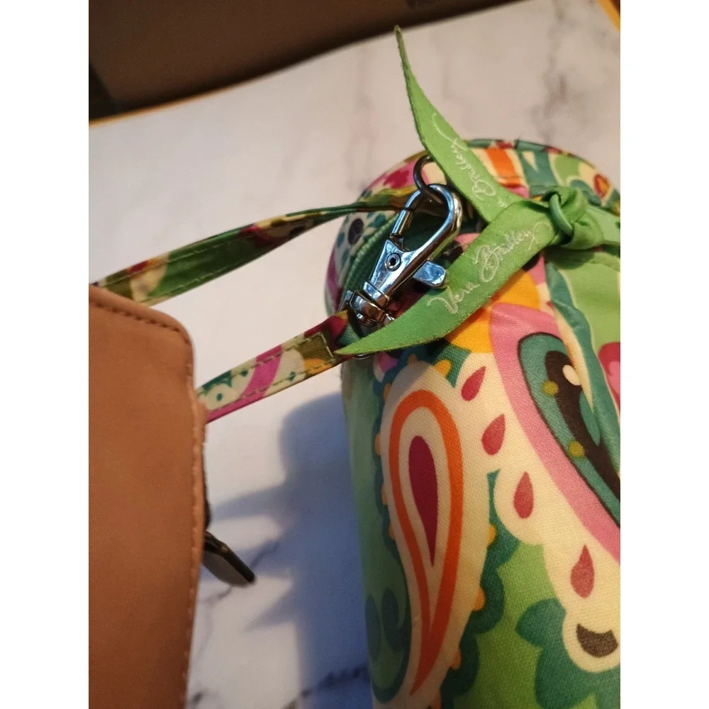 Vera Bradley Water Bottle Caddy Tutti Frutti Design Wristlet Holder Zip‎ Up